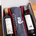 coffret noël de vins sous le sapin "Duo de Cassis" du château Barbanau avec son tablier