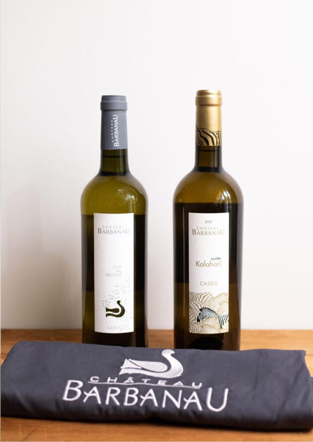 coffret noël de vins sous le sapin "Duo de Cassis" du château Barbanau avec son tablier